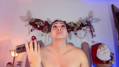 Snapshot of isabellas_smith chatting on 12-13-24, 04:43 Martina IG martissmith01 online show from 12-13-24, 04:43