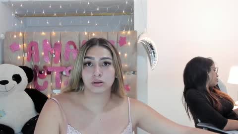 Snapshot of isabellas_smith chatting on 01-19-25, 03:32 Martina IG martissmith01 online show from 01-19-25, 03:32