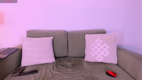 Snapshot of isabellas_smith chatting on 02-14-25, 10:59 Martina IG martissmith01 online show from 02-14-25, 10:59