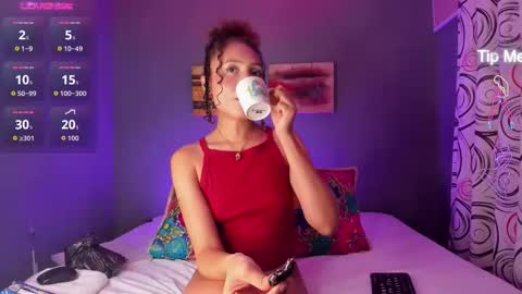 Snapshot of isabellaspencer chatting on 10-10-25, 10:09 Isabella online show from 10-10-25, 10:09