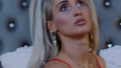 IsabelleEthan online show from 02-11-25, 06:51