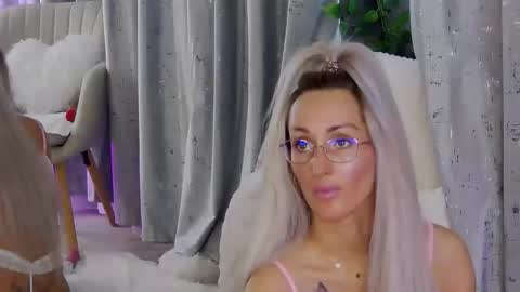 IsabelleEthan online show from 02-20-26, 06:26