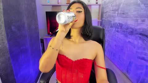 Snapshot of isabellefoxx chatting on 12-28-24, 08:58 Isa online show from 12-28-24, 08:58