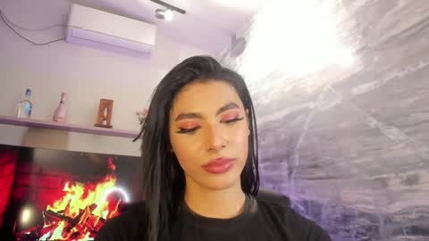 Snapshot of isabellefoxx chatting on 01-15-25, 09:02 Isa online show from 01-15-25, 09:02