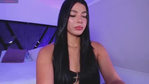 Snapshot of isabellefoxx chatting on 10-13-25, 09:48 Isa online show from 10-13-25, 09:48