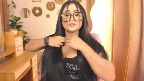 Snapshot of isabellizacums chatting on 02-10-26, 07:45 isabelliza princess online show from 02-10-26, 07:45