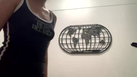 Snapshot of isabelprietoo chatting on 12-19-24, 02:56 Isa online show from 12-19-24, 02:56