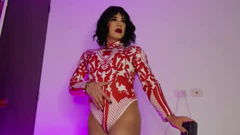 Snapshot of isahilton1 chatting on 09-10-25, 08:31 Isabella Hilton online show from 09-10-25, 08:31