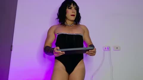 Snapshot of isahilton1 chatting on 09-30-25, 08:58 Isabella Hilton online show from 09-30-25, 08:58