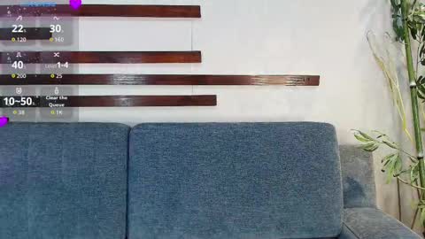 Snapshot of isamoon_ chatting on 09-13-25, 12:49 Isa online show from 09-13-25, 12:49