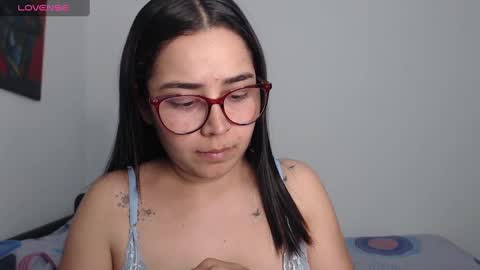 Snapshot of isemma chatting on 12-18-24, 03:37 Emma online show from 12-18-24, 03:37