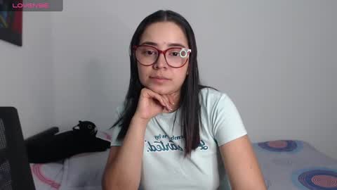 Snapshot of isemma chatting on 12-21-24, 04:19 Emma online show from 12-21-24, 04:19