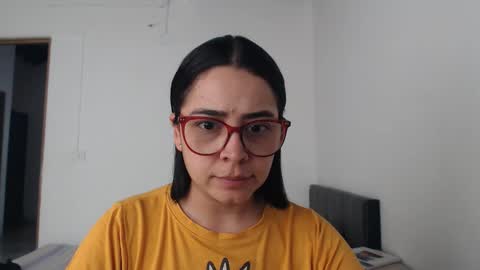 Snapshot of isemma chatting on 11-12-25, 03:45 Emma online show from 11-12-25, 03:45