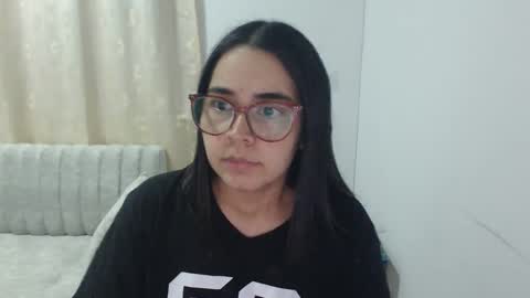 Snapshot of isemma chatting on 02-17-26, 03:14 Emma online show from 02-17-26, 03:14