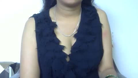 Snapshot of ishika_ishu chatting on 09-12-25, 03:17 ishika_ishu online show from 09-12-25, 03:17