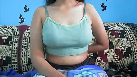 Snapshot of ishika_singh_ chatting on 12-17-25, 03:56 ishika_singh_ online show from 12-17-25, 03:56