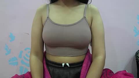 ishika_singh_ online show from 01-17-26, 02:38