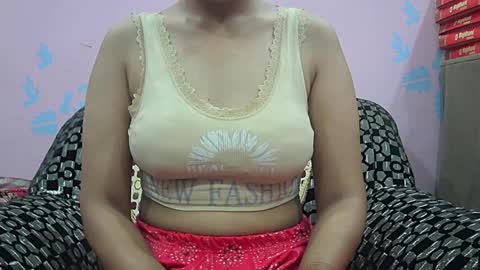 Snapshot of ishika_singh_ chatting on 06-19-26, 02:16 ishika_singh_ online show from 06-19-26, 02:16