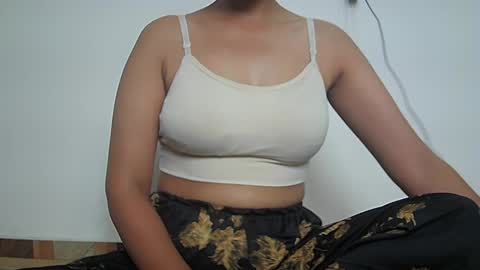 Snapshot of ishika_singh_ chatting on 06-22-26, 03:25 ishika_singh_ online show from 06-22-26, 03:25