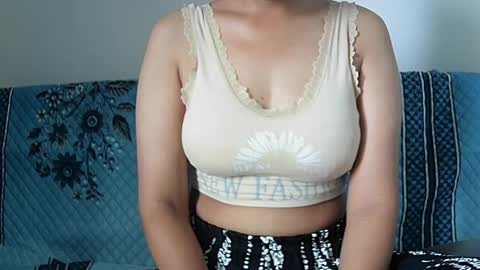 Snapshot of ishika_singh_ chatting on 06-26-26, 01:54 ishika_singh_ online show from 06-26-26, 01:54