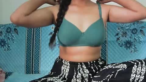 Snapshot of ishika_singh_ chatting on 06-30-26, 01:50 ishika_singh_ online show from 06-30-26, 01:50