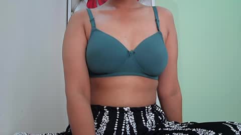 Snapshot of ishika_singh_ chatting on 07-16-26, 02:06 ishika_singh_ online show from 07-16-26, 02:06