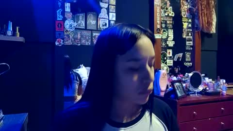 Snapshot of isisbathory chatting on 12-04-25, 10:40 Isis online show from 12-04-25, 10:40