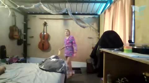 Isis SUN online show from 02-15-26, 10:50