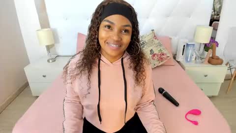 Vanessa online show from 10-05-25, 11:19