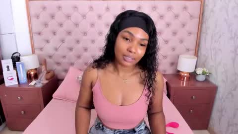 Vanessa online show from 10-19-25, 11:33