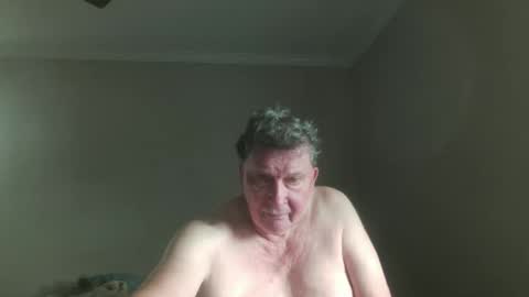 island625103 online show from 10-20-25, 04:29