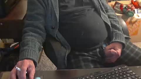 Snapshot of islandduke chatting on 01-02-25, 03:15 Duke online show from 01-02-25, 03:15