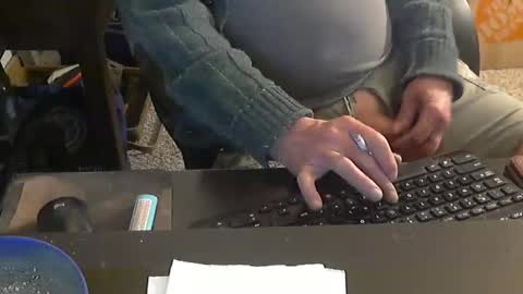 Snapshot of islandduke chatting on 01-08-25, 10:04 Duke online show from 01-08-25, 10:04