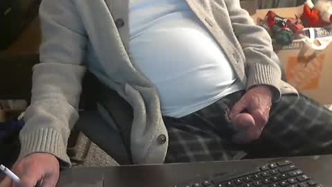 Snapshot of islandduke chatting on 02-18-25, 11:00 Duke online show from 02-18-25, 11:00