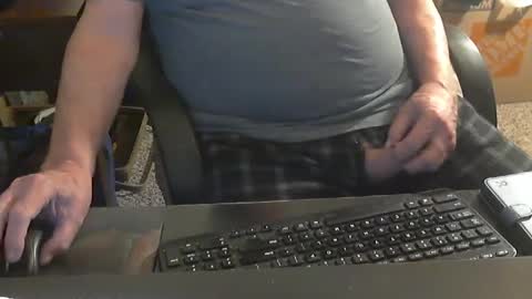 Snapshot of islandduke chatting on 09-26-25, 01:59 Duke online show from 09-26-25, 01:59