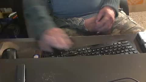 Snapshot of islandduke chatting on 11-20-25, 12:38 Duke online show from 11-20-25, 12:38