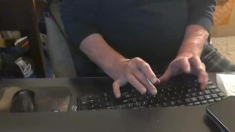 Snapshot of islandduke chatting on 12-05-25, 07:32 Duke online show from 12-05-25, 07:32