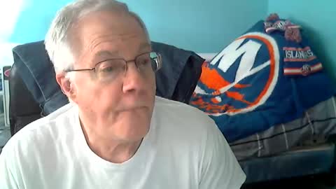 Snapshot of islesman22 chatting on 06-08-26, 10:43 islesman22 online show from 06-08-26, 10:43