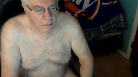 Snapshot of islesman22 chatting on 06-16-26, 09:34 islesman22 online show from 06-16-26, 09:34