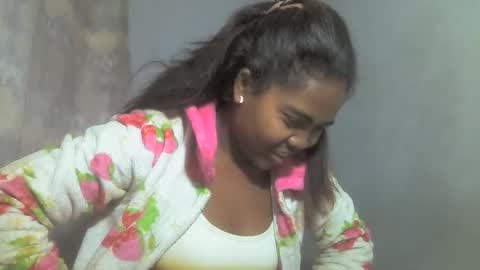 Snapshot of ismayrah chatting on 06-01-26, 06:15 ismayrah online show from 06-01-26, 06:15