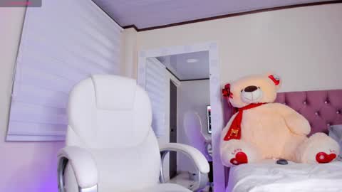 Isa  online show from 01-09-25, 06:17