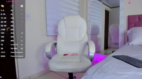 Isa  online show from 02-23-26, 10:34