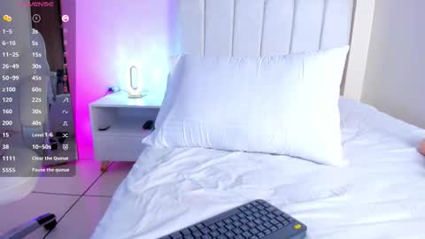 Isa  online show from 03-04-26, 08:42