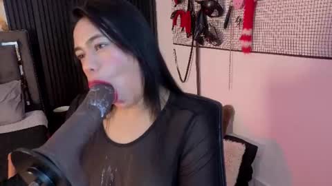 Issafoxx online show from 06-30-26, 12:50