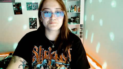 Yiz online show from 02-01-25, 07:05