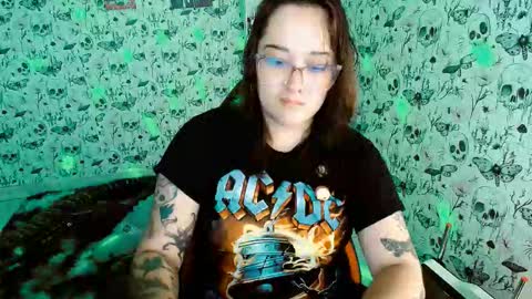 Yiz online show from 03-03-26, 04:51