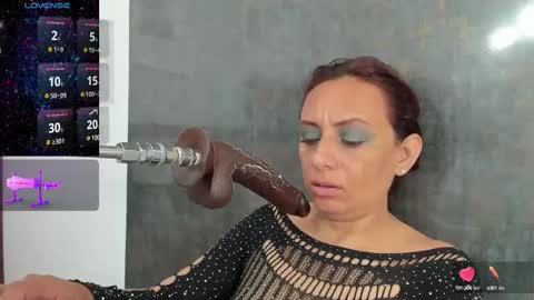 Snapshot of issys_milf chatting on 03-04-25, 12:12 ISSYS online show from 03-04-25, 12:12