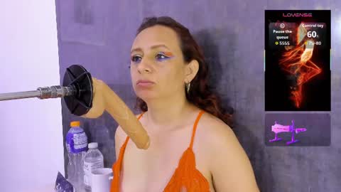 Snapshot of issys_milf chatting on 06-12-26, 11:53 ISSYS online show from 06-12-26, 11:53