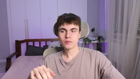 Maks online show from 01-10-25, 03:39