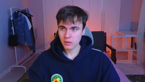 Maks online show from 02-15-25, 03:42